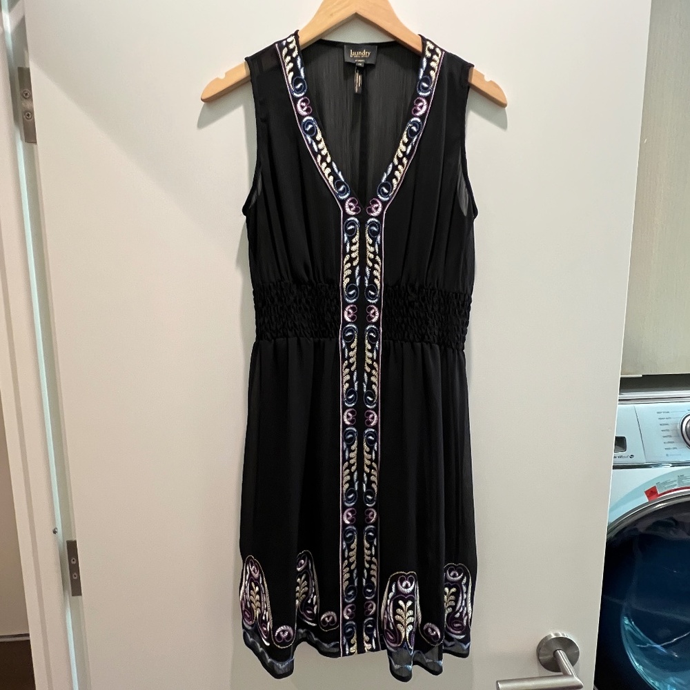 Laundry by Shelli Segal Embroidered Dress v-neck ruched elastic waist, sz 10